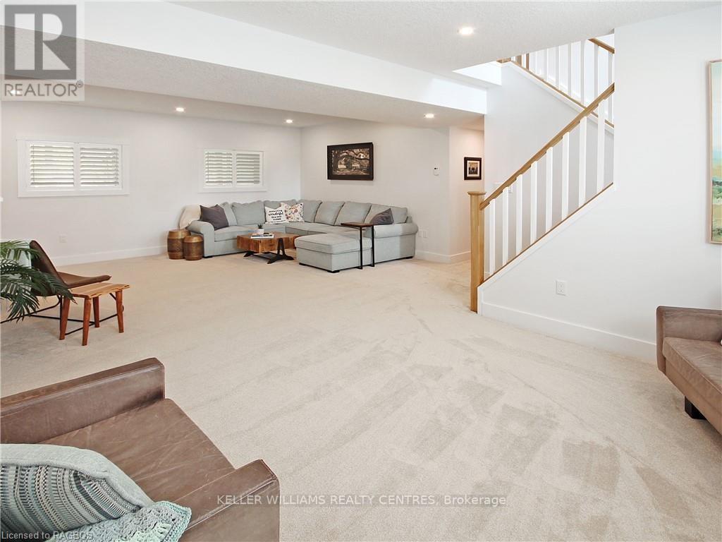 59 HOWE DR