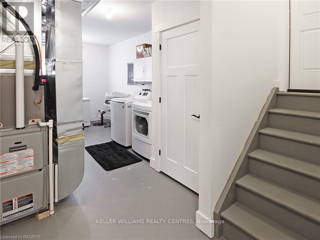 59 HOWE DR