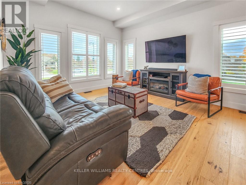 59 HOWE DR
