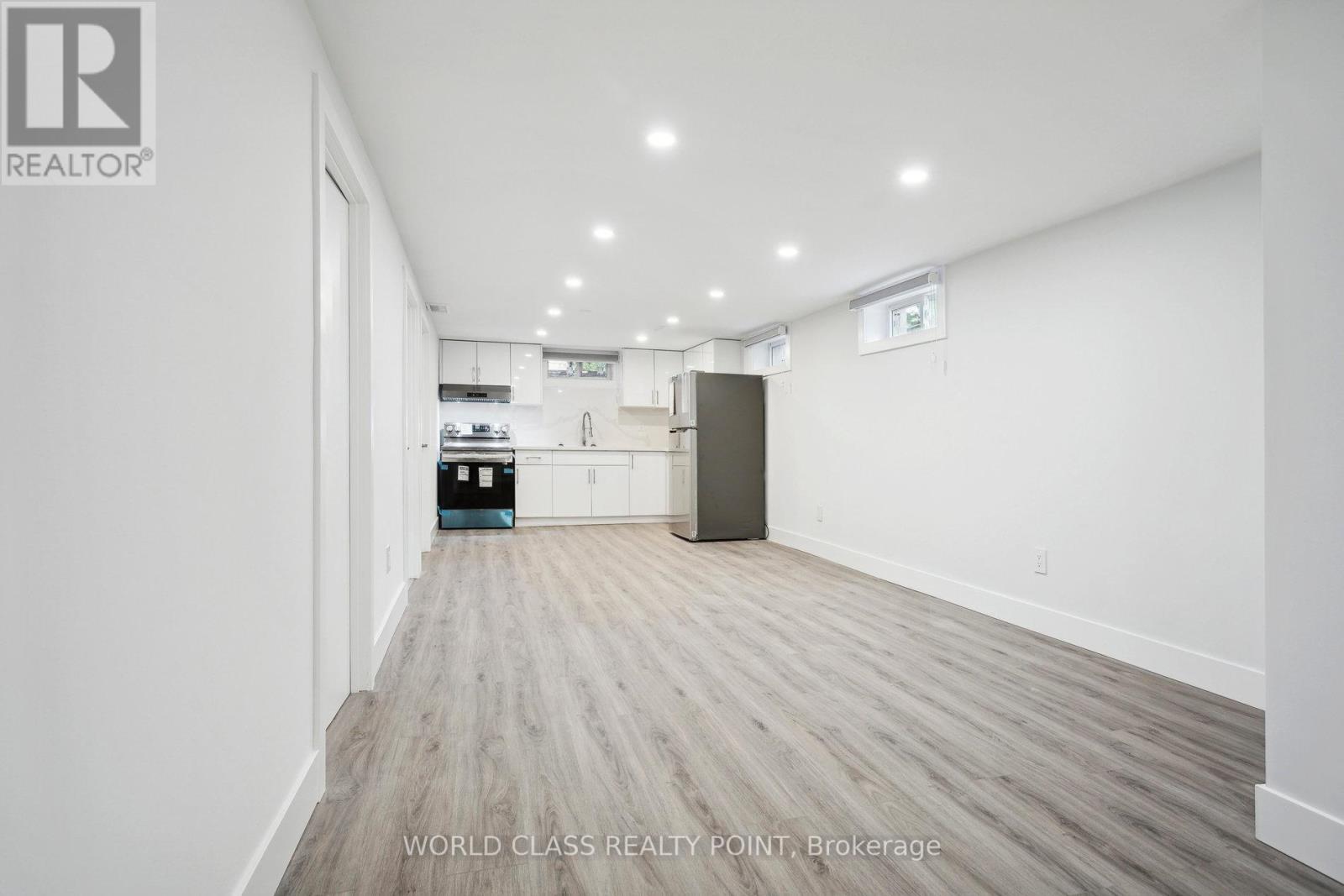 396 HUDSON DR