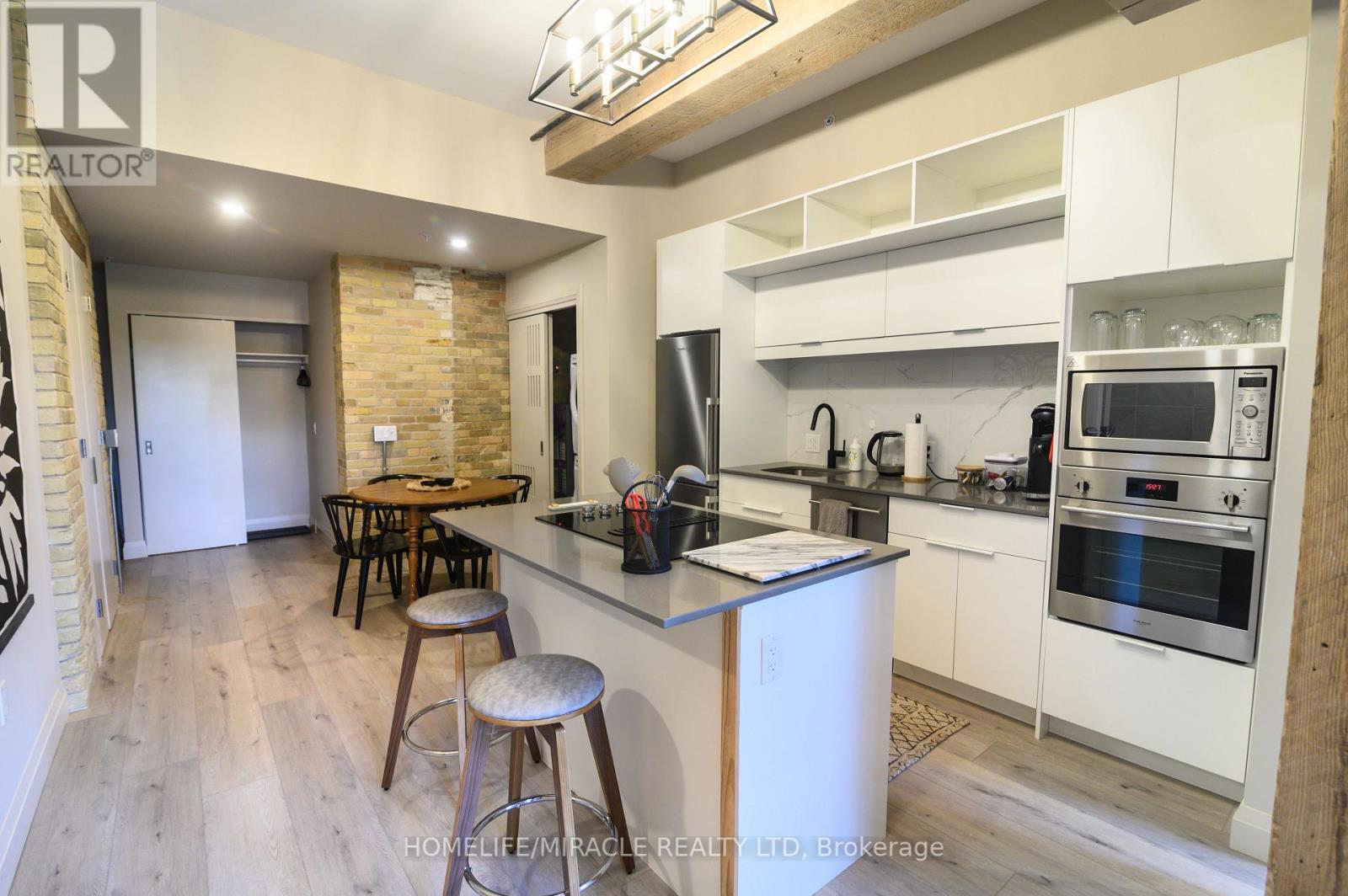 #212 -245 DOWNIE ST, #212