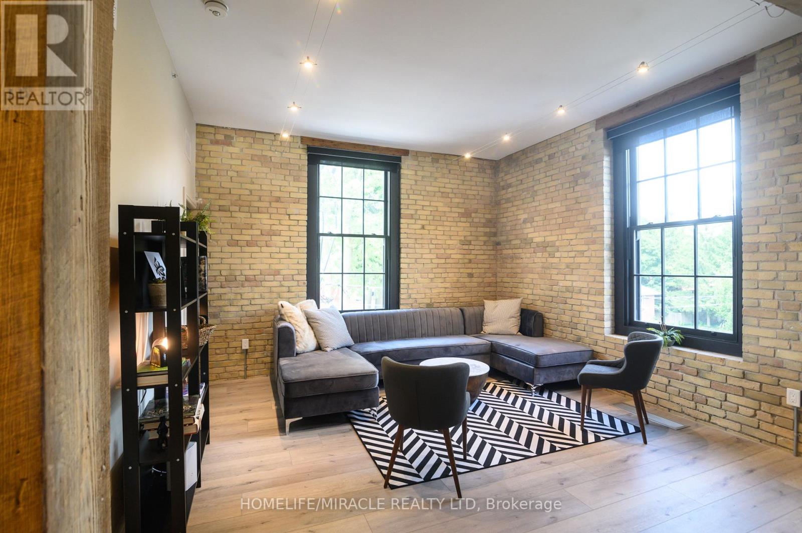 #212 -245 DOWNIE ST, #212