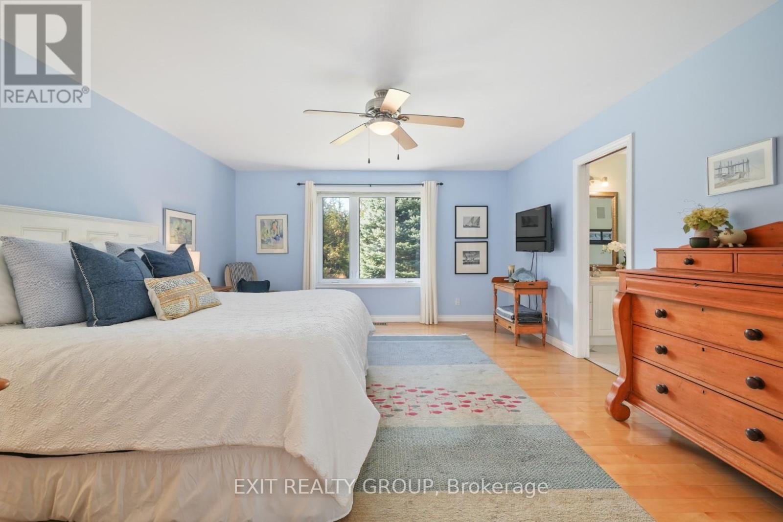 84 BAY BREEZE ST
