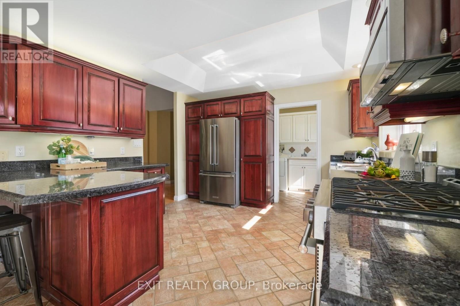84 BAY BREEZE ST