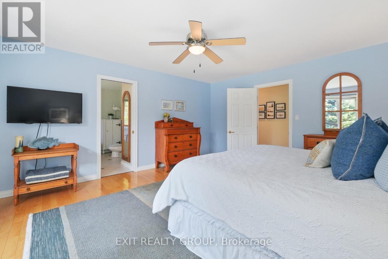 84 BAY BREEZE ST