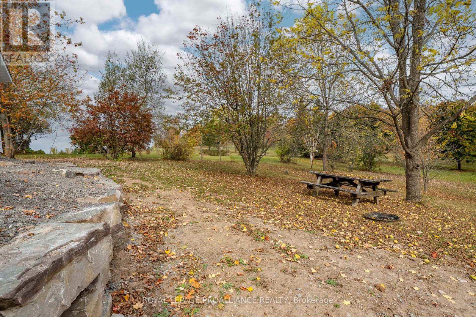 75 PITTS LANDING RD