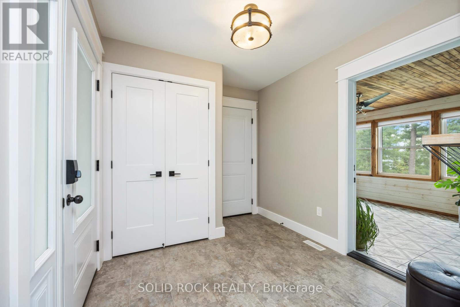 93 HINCHINBROOKE RD N