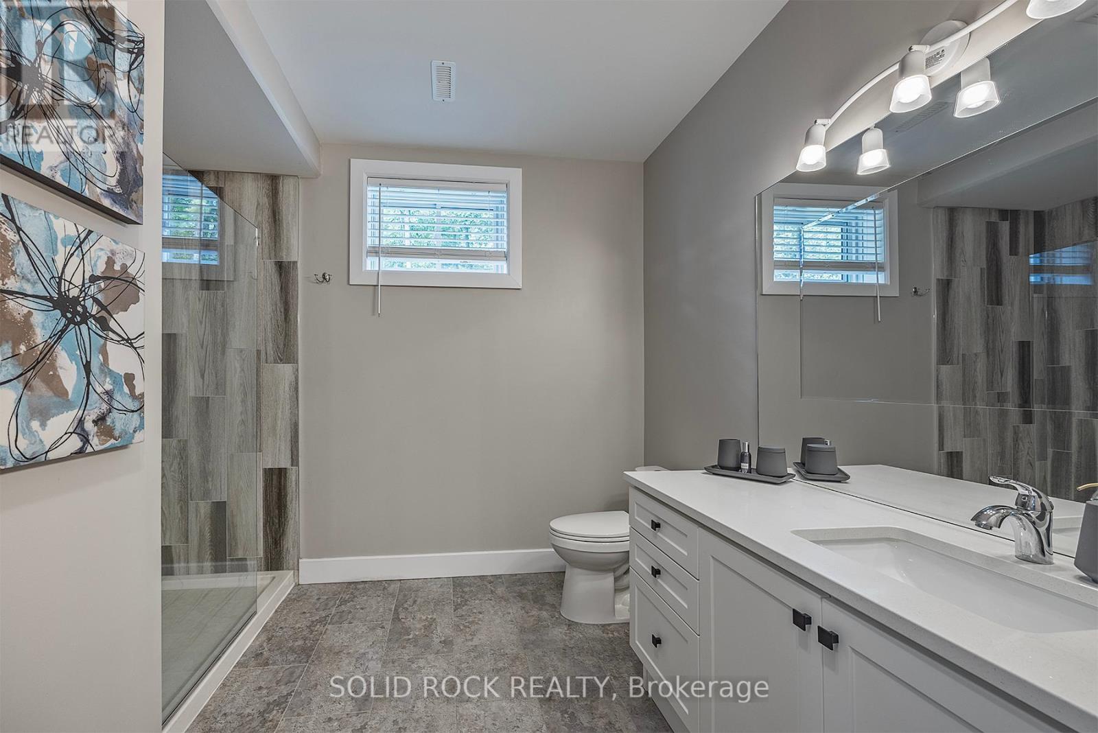 93 HINCHINBROOKE RD N