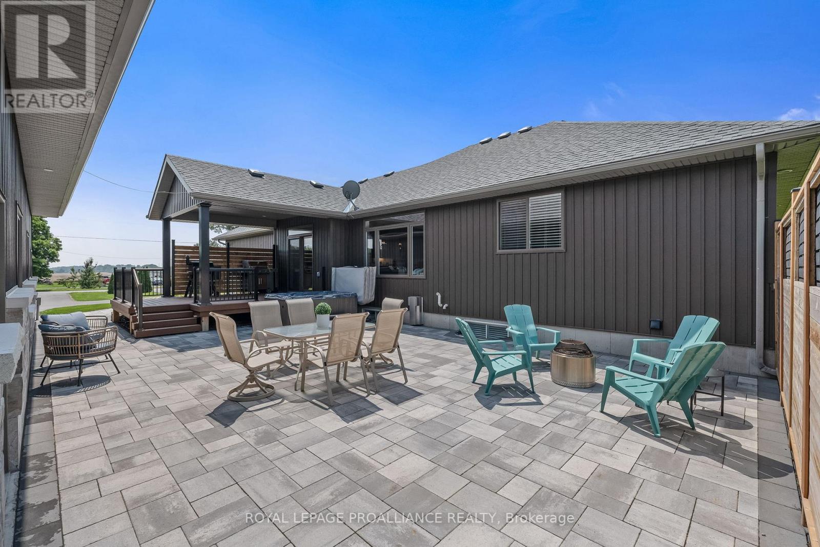 21 SILLS RD