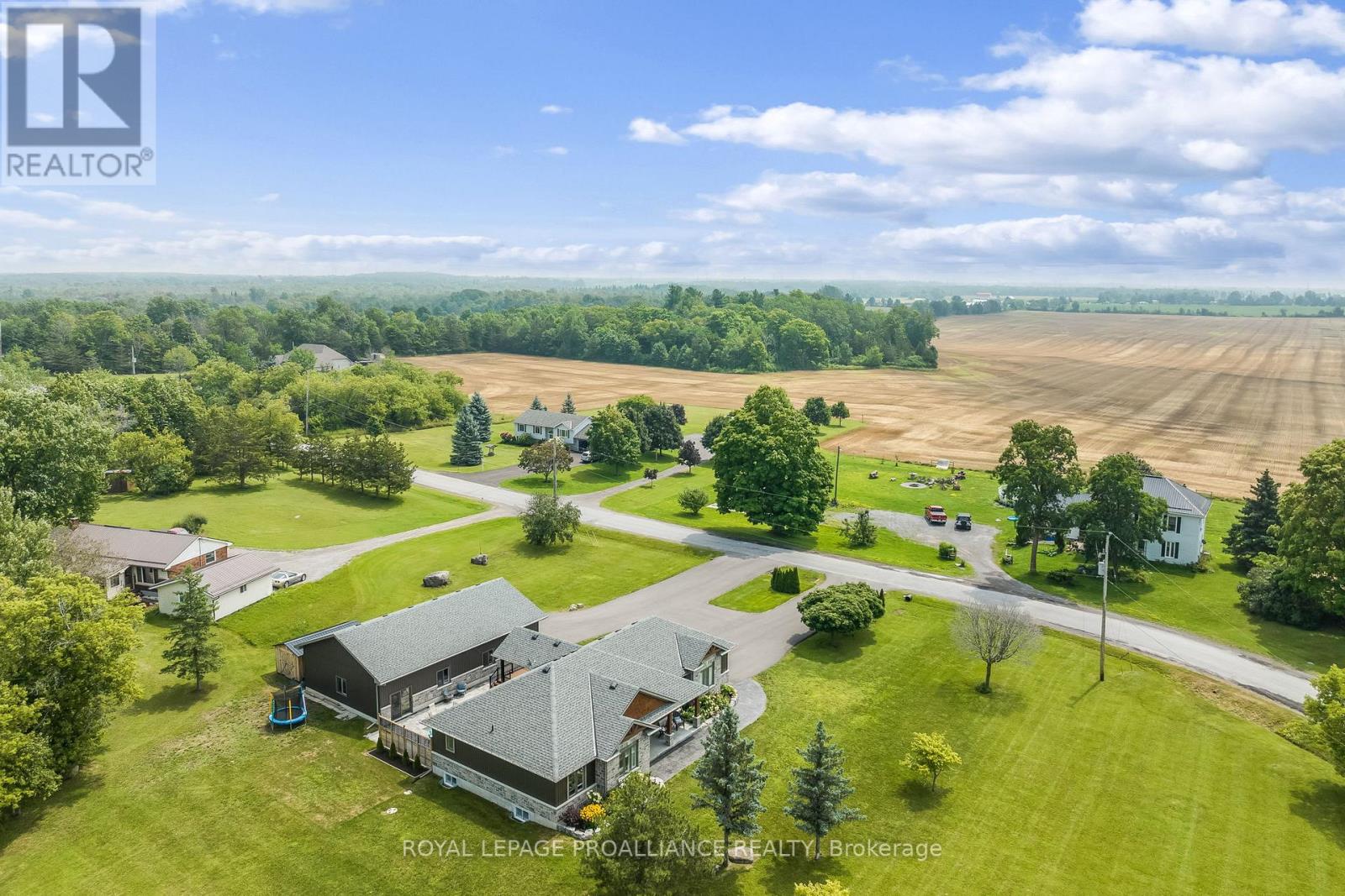 21 SILLS RD