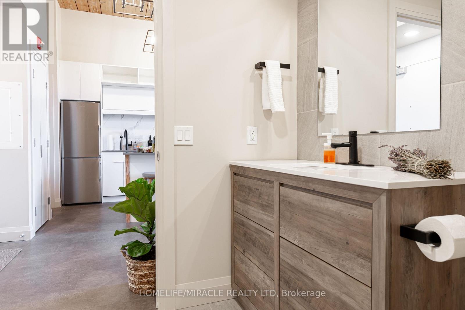 #221 -245 DOWNIE ST, #221