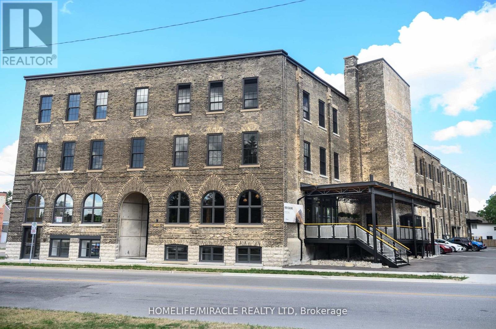 #221 -245 DOWNIE ST, #221