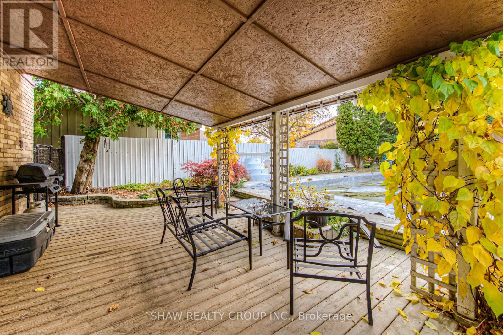 1098 SOVEREIGN RD