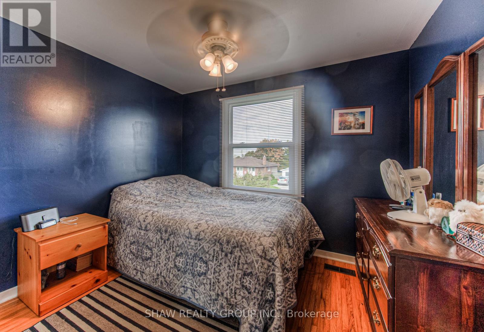 1098 SOVEREIGN RD