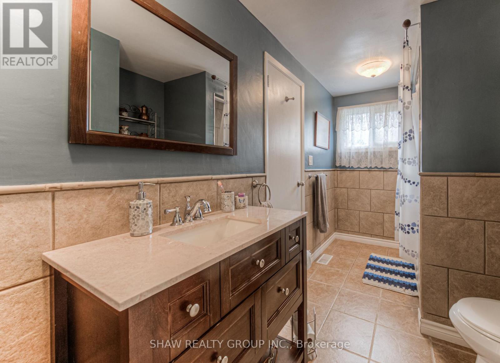 1098 SOVEREIGN RD