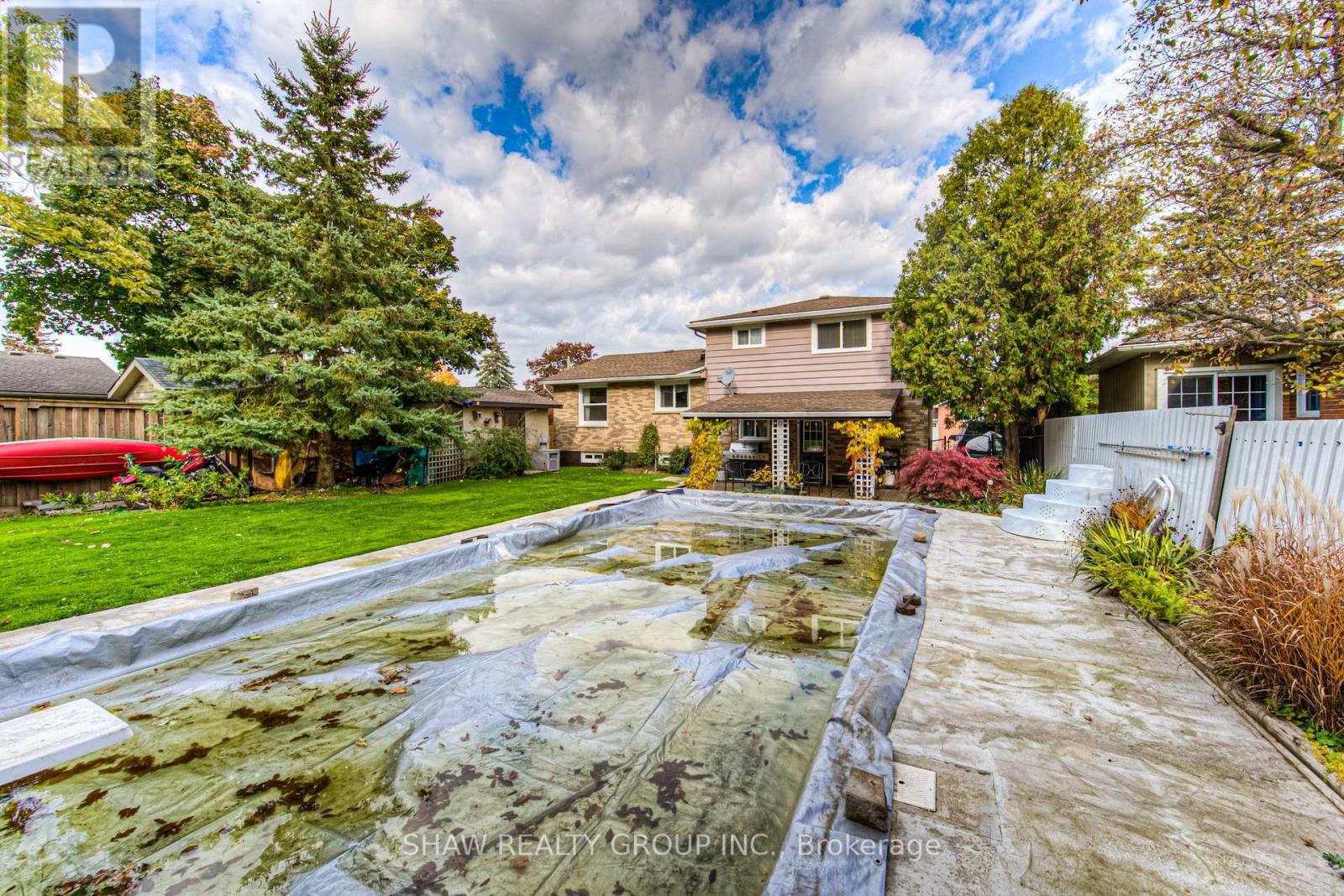 1098 SOVEREIGN RD
