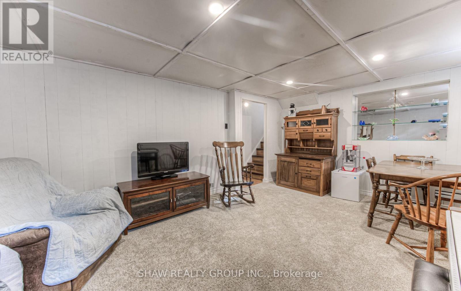 1098 SOVEREIGN RD