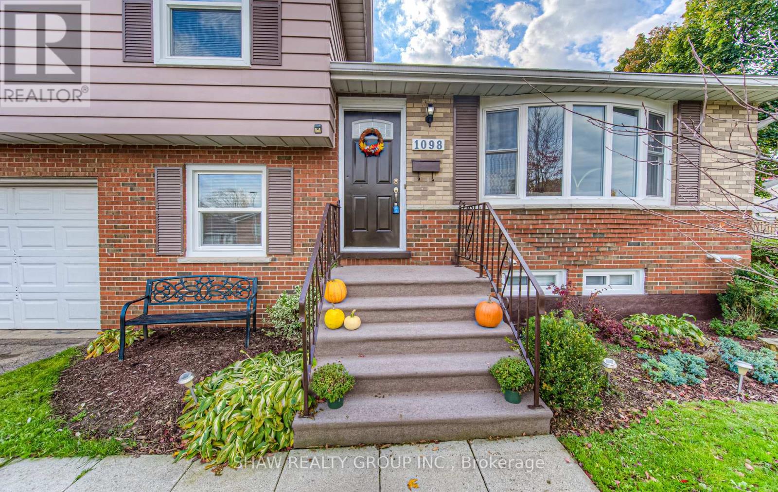 1098 SOVEREIGN RD