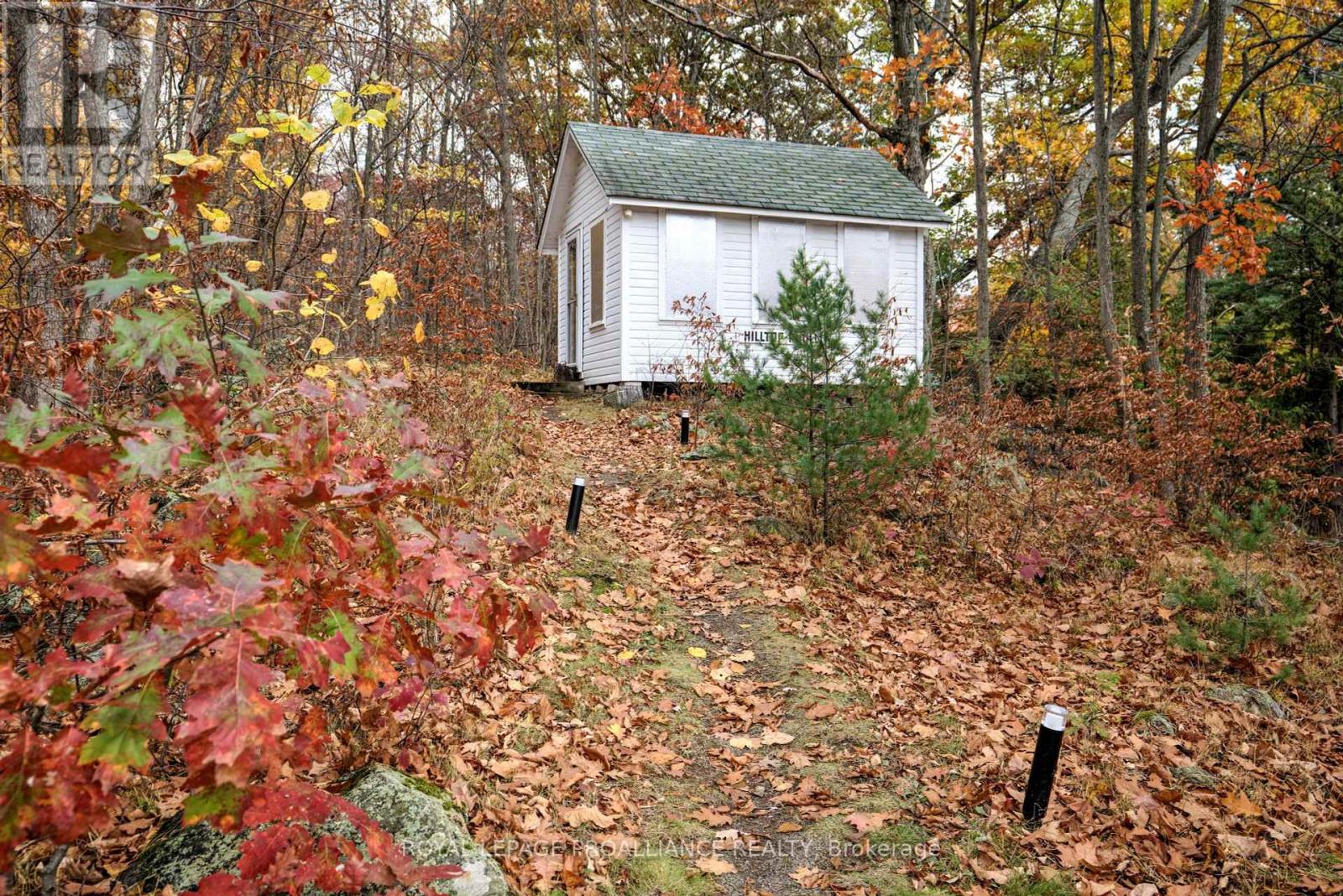 11 COLESCOTT LANE