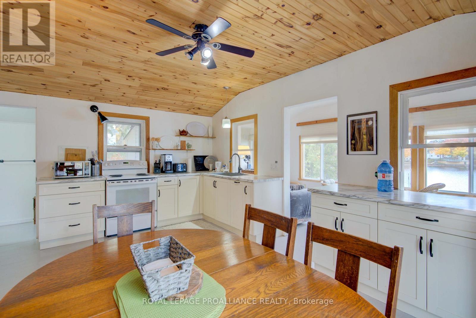 11 COLESCOTT LANE
