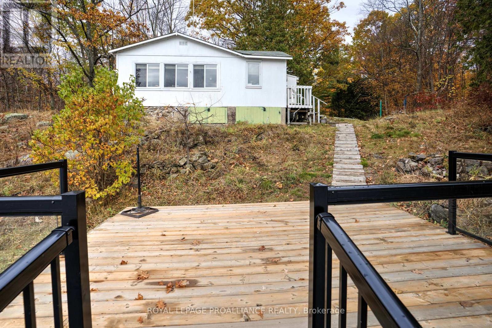 11 COLESCOTT LANE