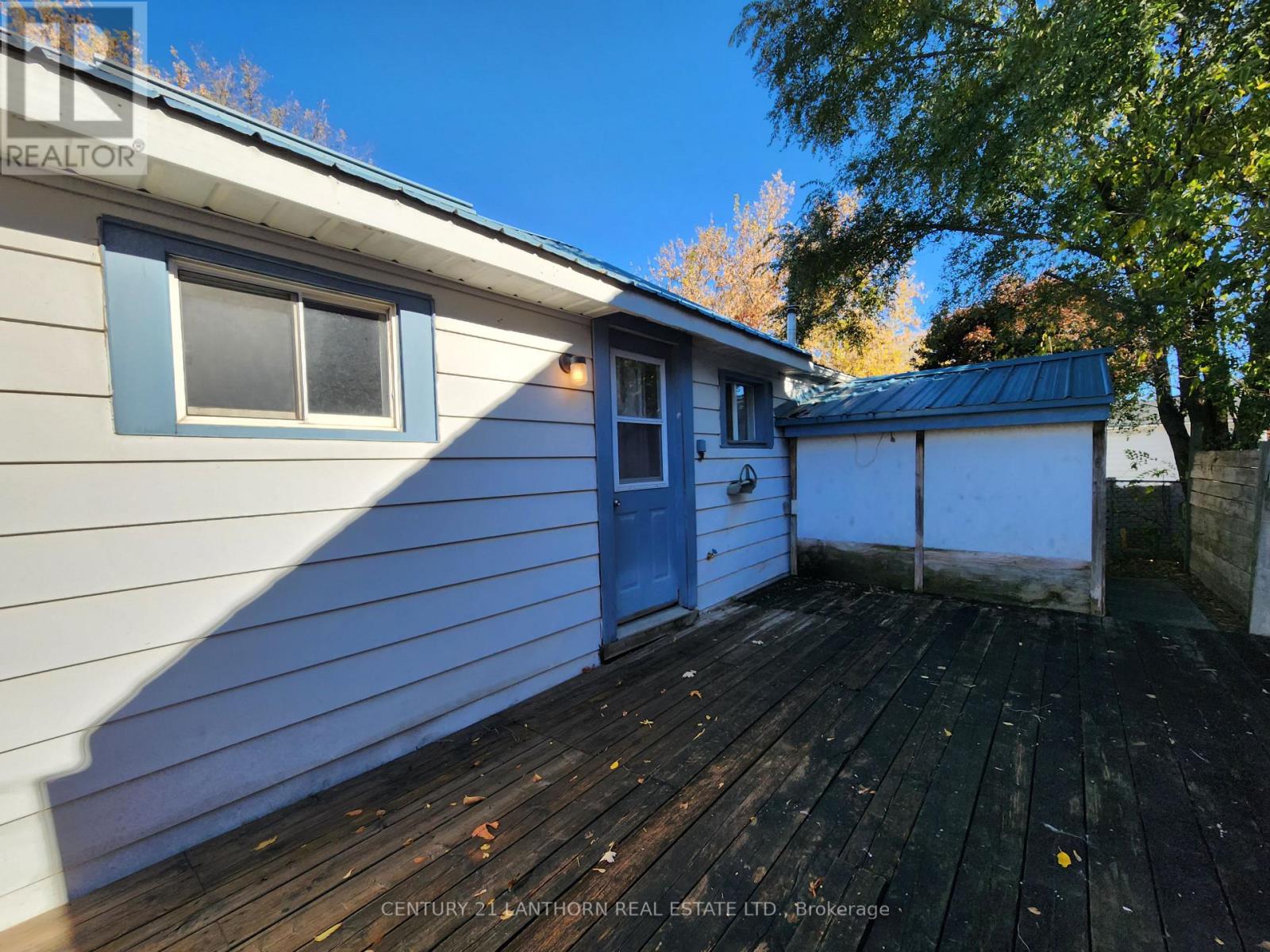25 BETTES ST