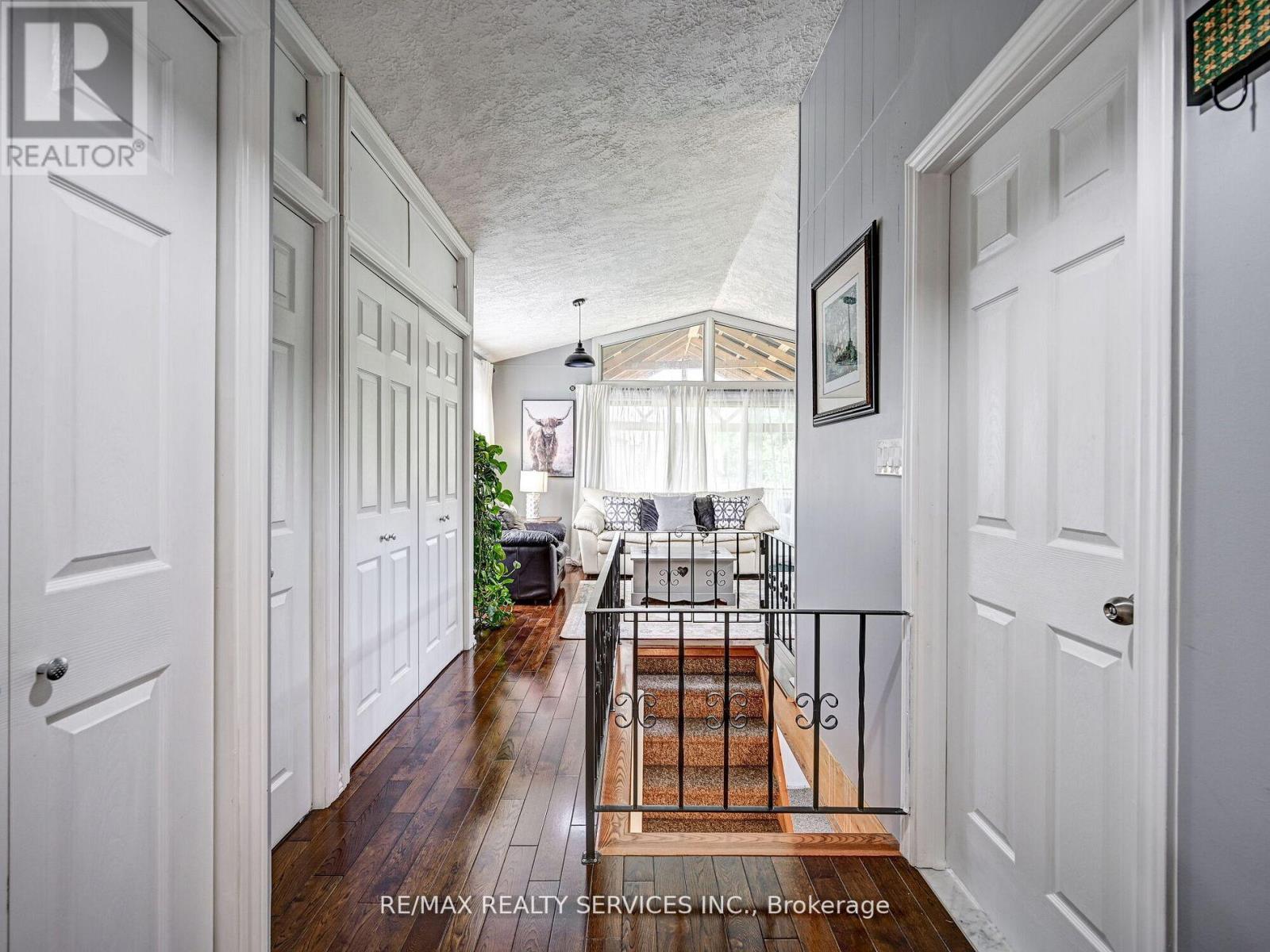 21 BADENOCH ST