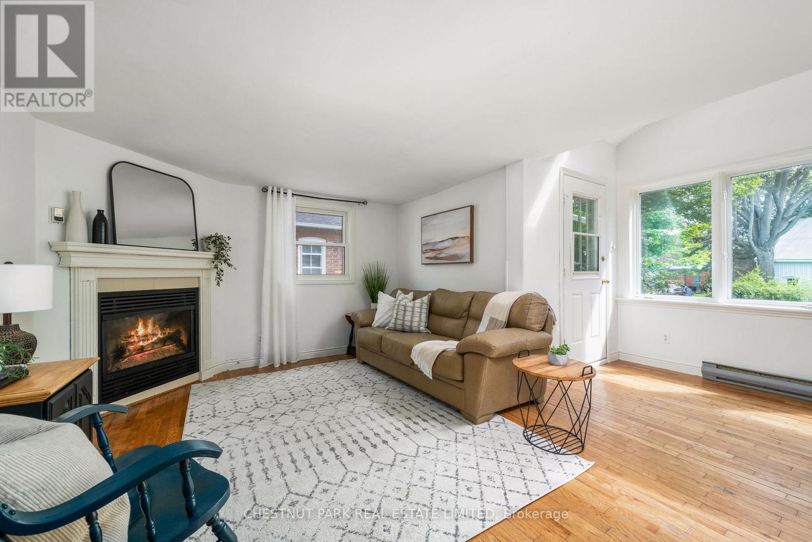 15 PAUL ST