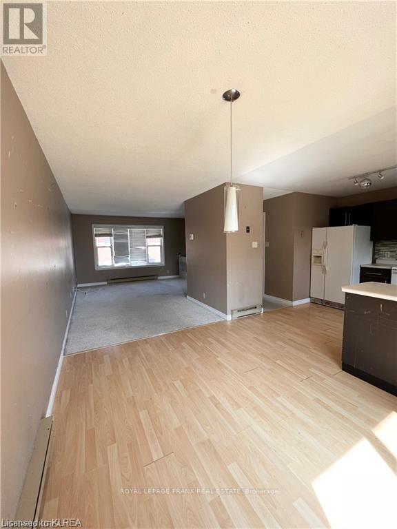 #26 -115 MARY ST W, #26