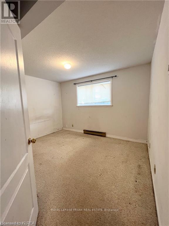 #26 -115 MARY ST W, #26