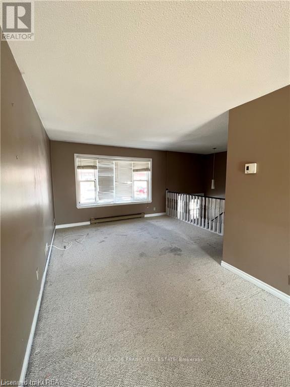 #26 -115 MARY ST W, #26