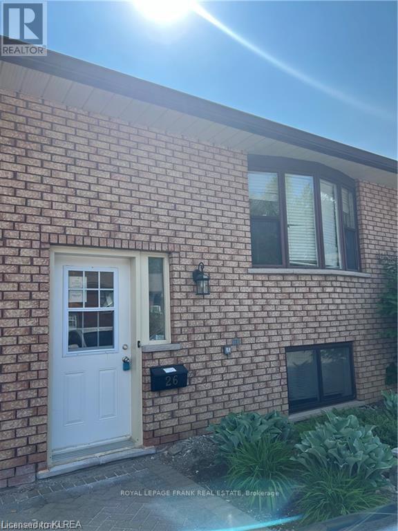 #26 -115 MARY ST W, #26