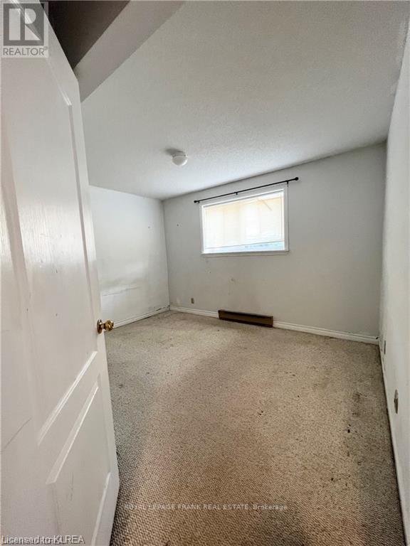 #26 -115 MARY ST W, #26