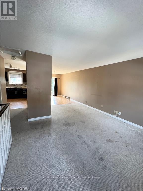 #26 -115 MARY ST W, #26