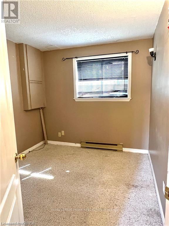 #26 -115 MARY ST W, #26