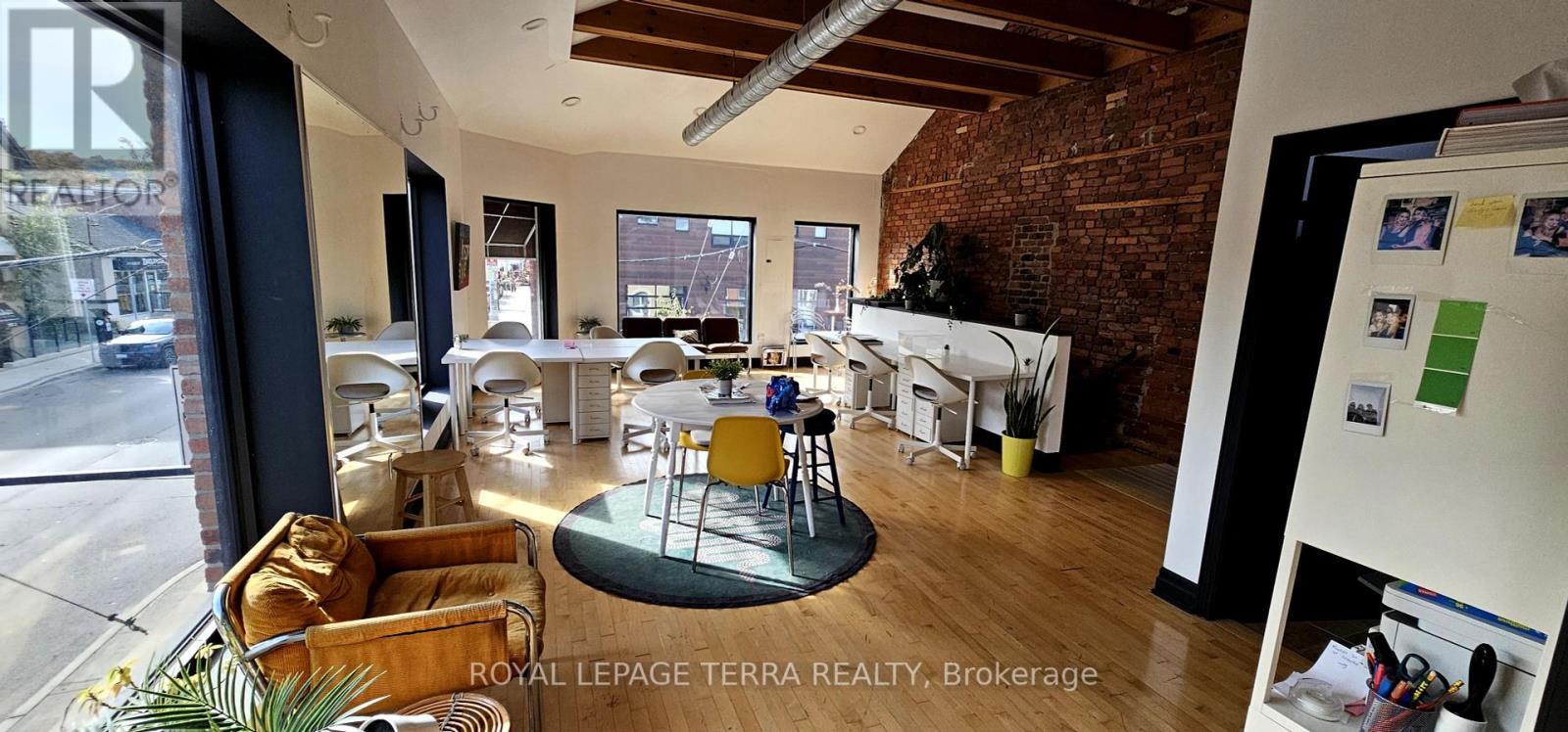 #2 -188 LOCKE ST S, #2