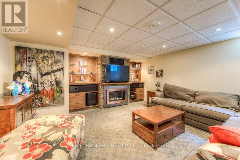 479 CHESAPEAKE DR