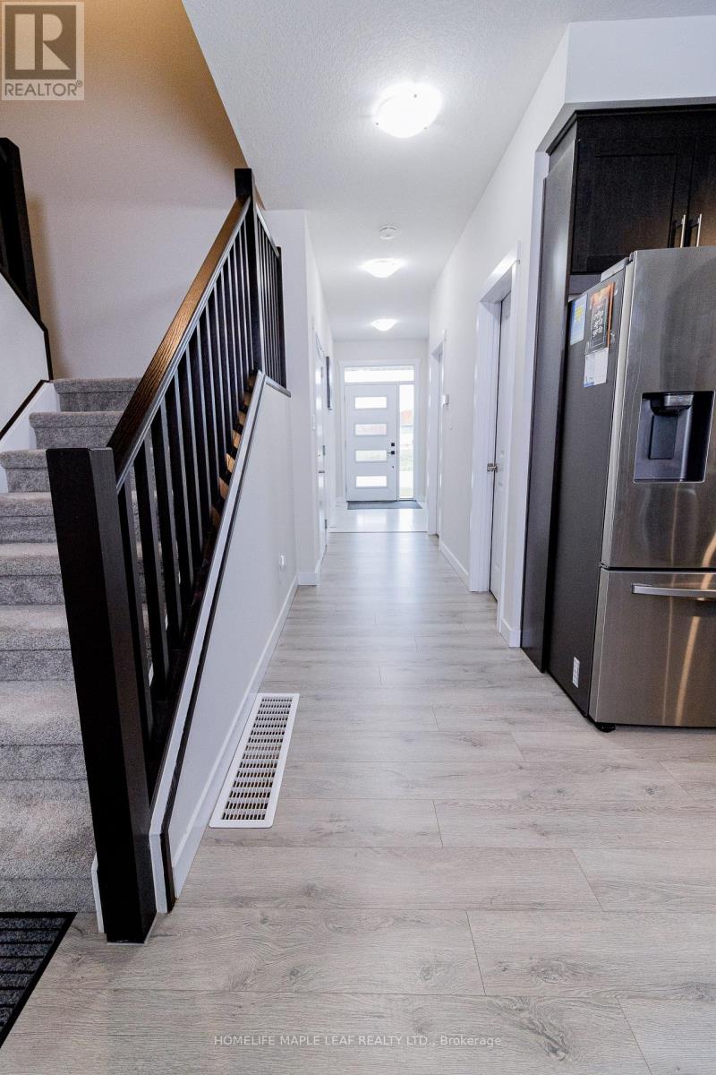 68 MOON CRES