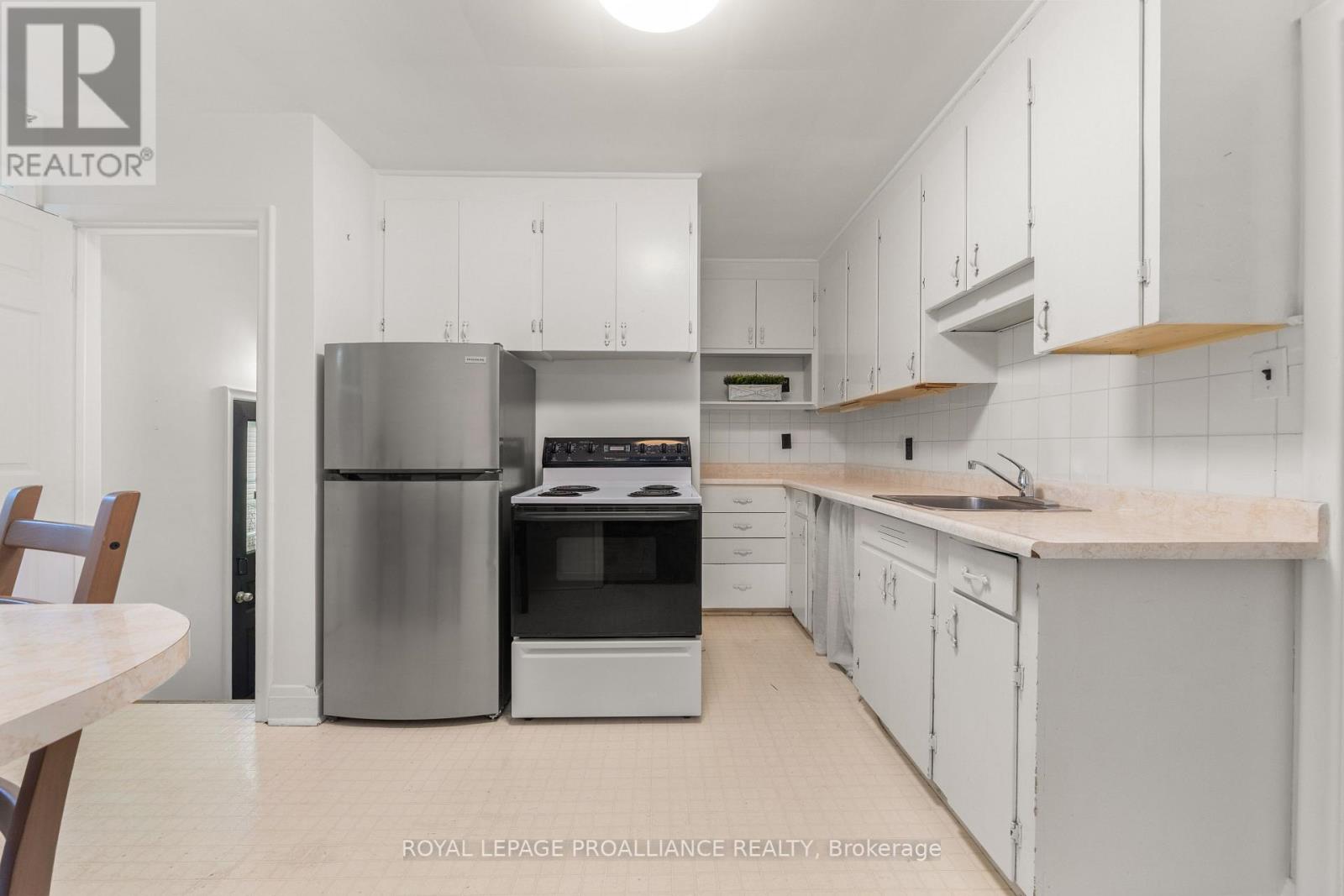 34 HASTINGS DR
