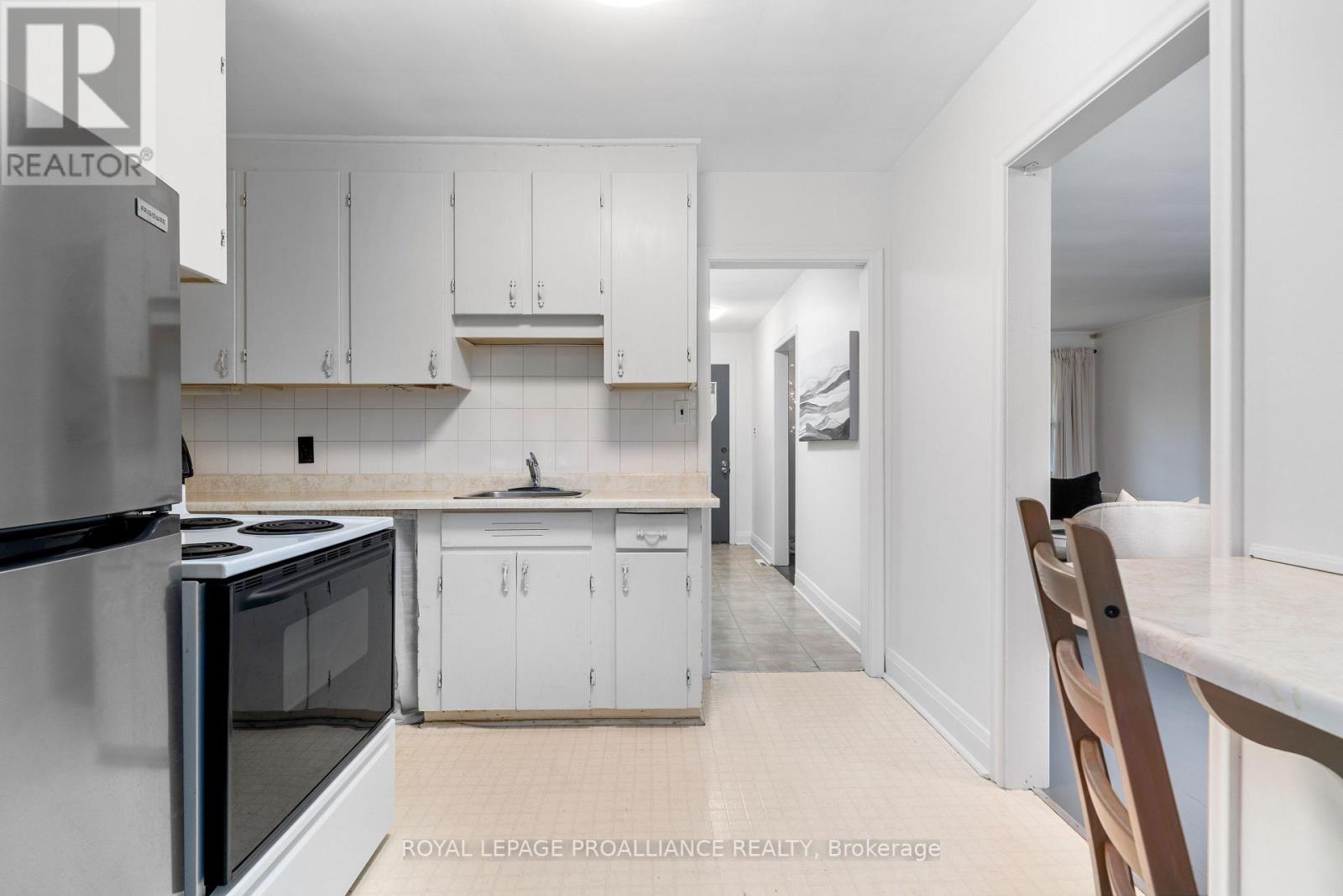 34 HASTINGS DR