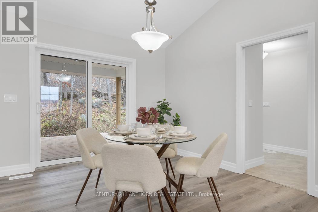 52 LIVINGWOOD CRES