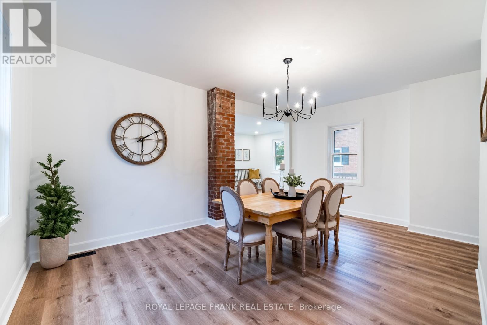 118 GLENELG ST W