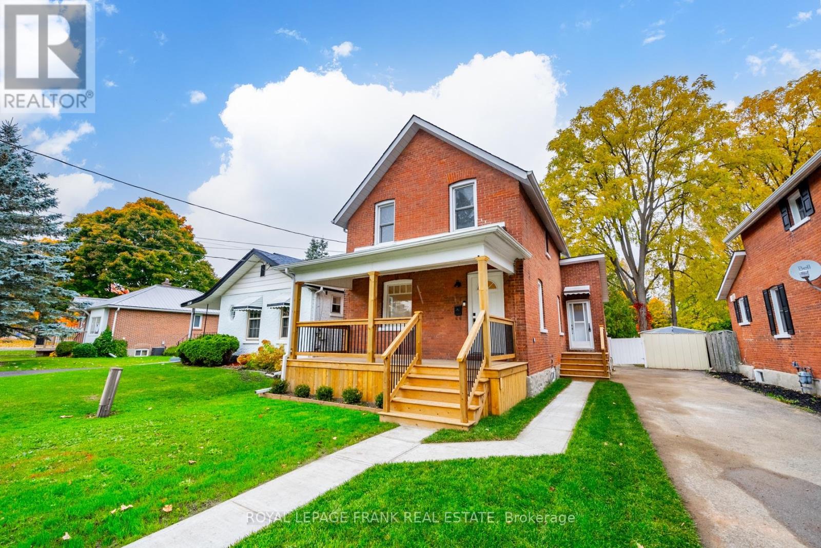 118 GLENELG ST W
