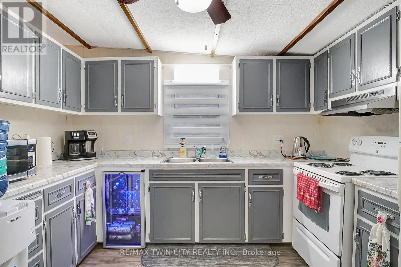 1A - 1429 SHEFFIELD ROAD