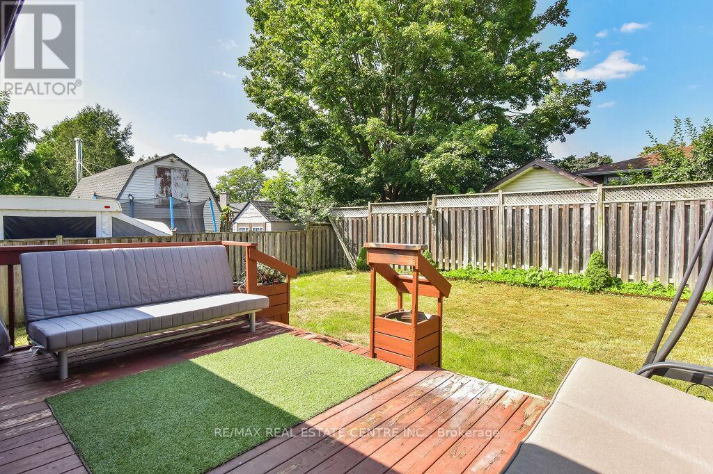 326 GRANGEWOOD DR