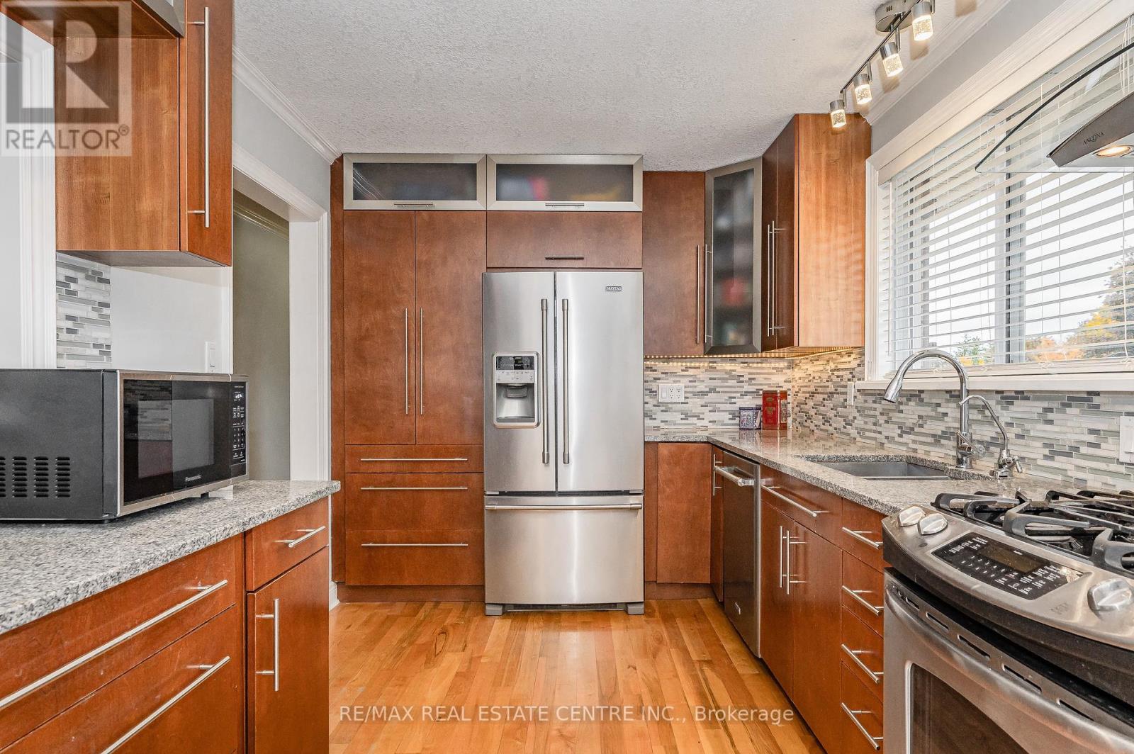 18 SUMMERSIDE CRES