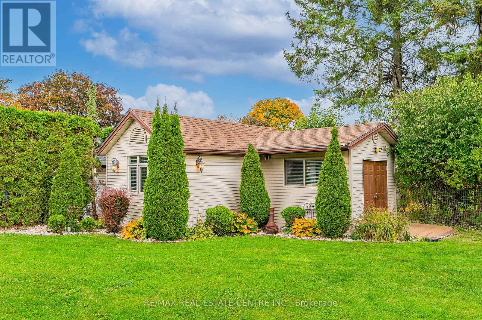 18 SUMMERSIDE CRES