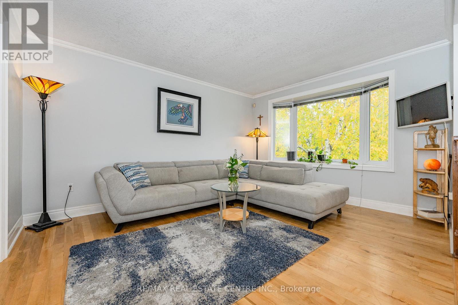 18 SUMMERSIDE CRES