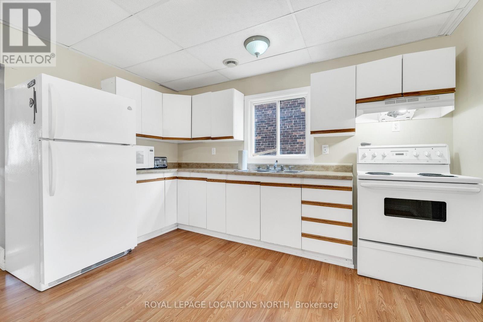 1325 2ND AVE E