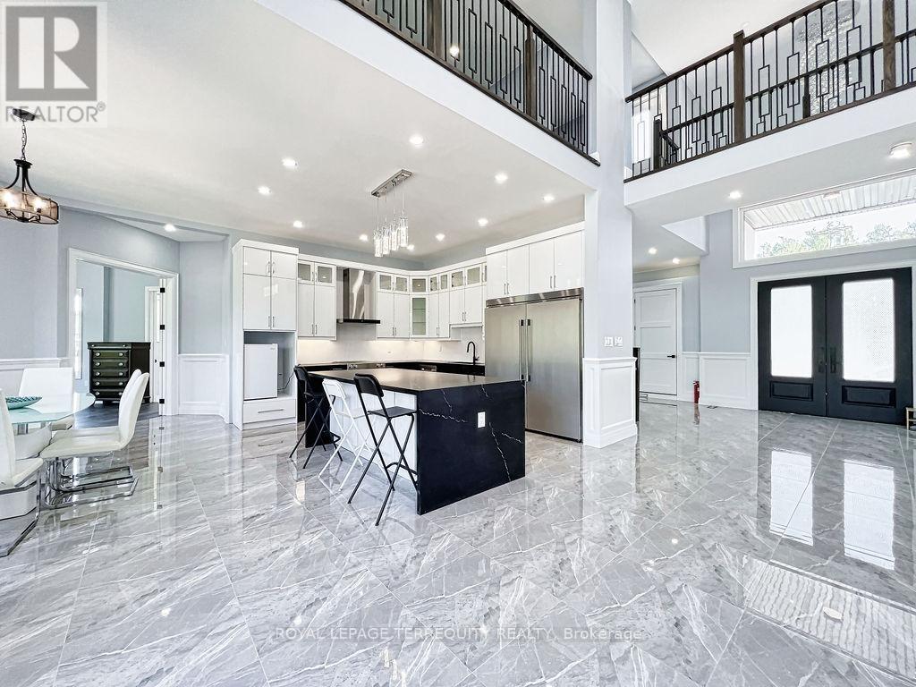 9 RUSTLEWOOD AVE